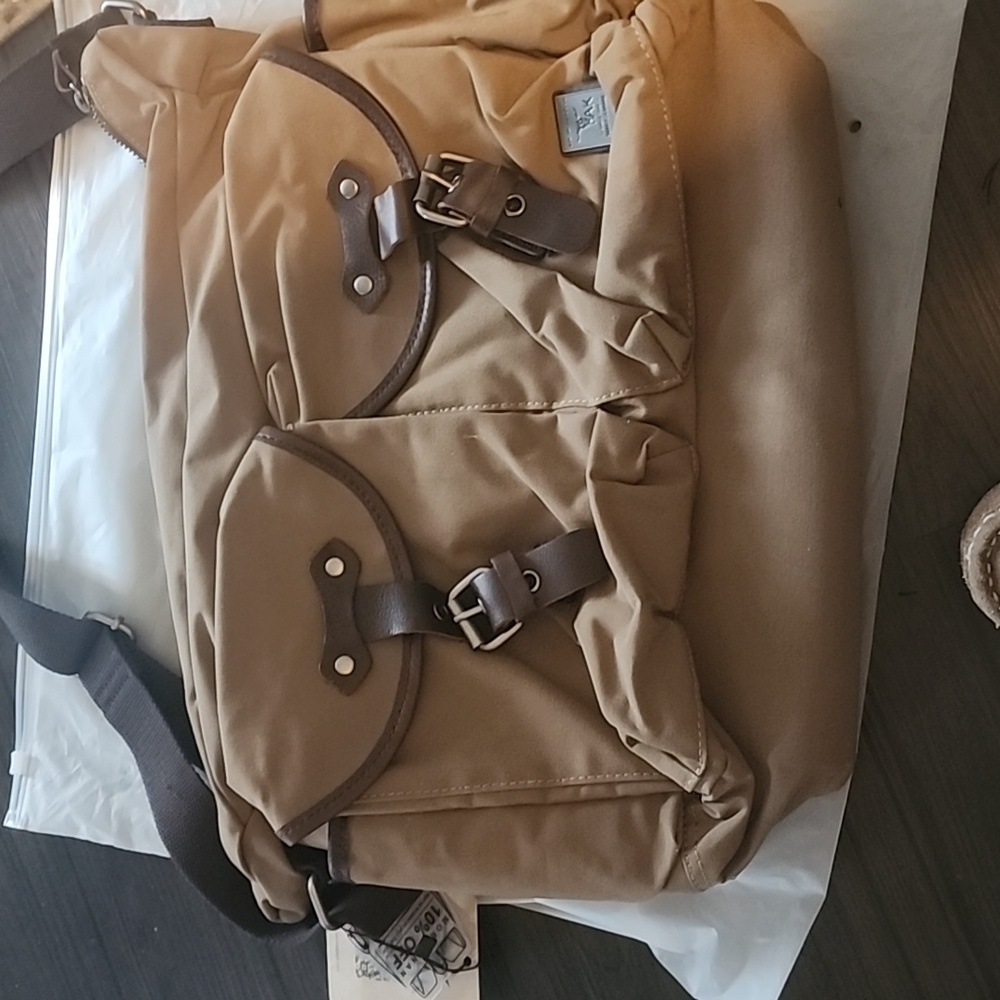 TAK  Messenger bag.